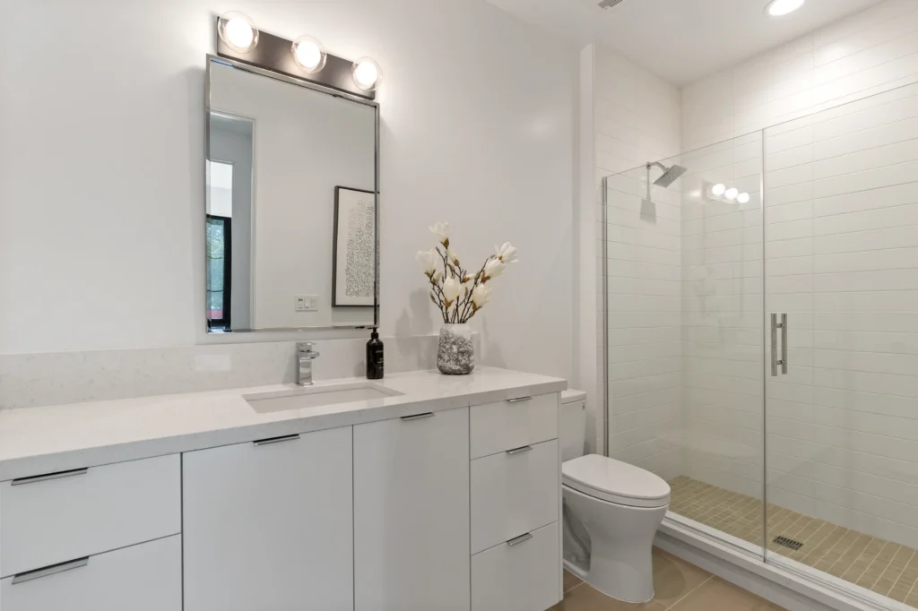 Tjh Nc 2108 Camino Robles Powder Bath 2@2x