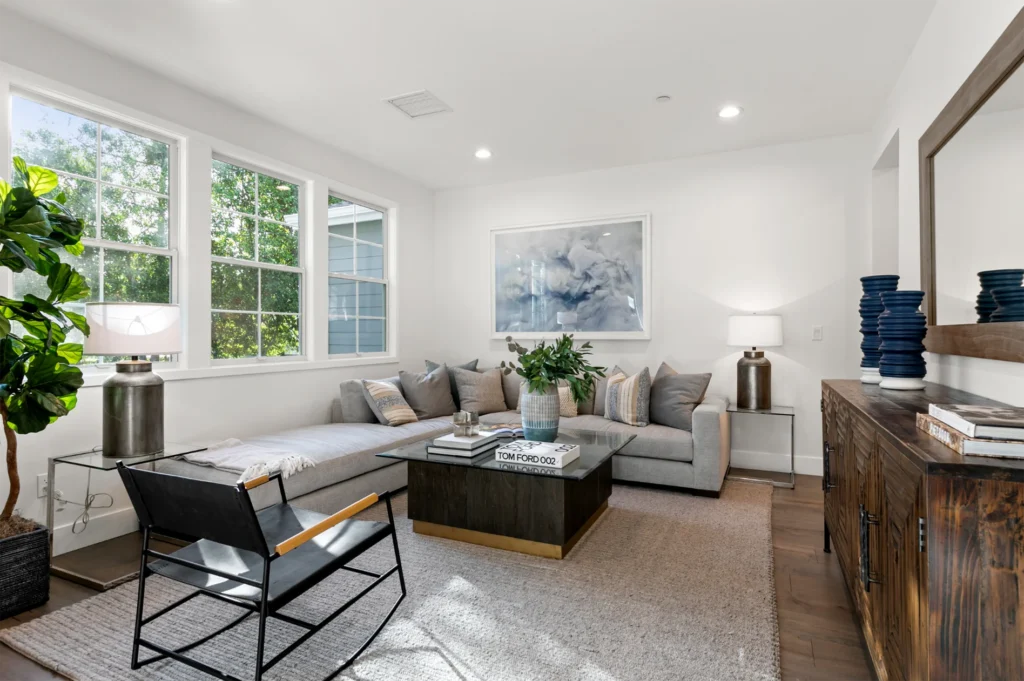 Menlo Park Traditional Home family room