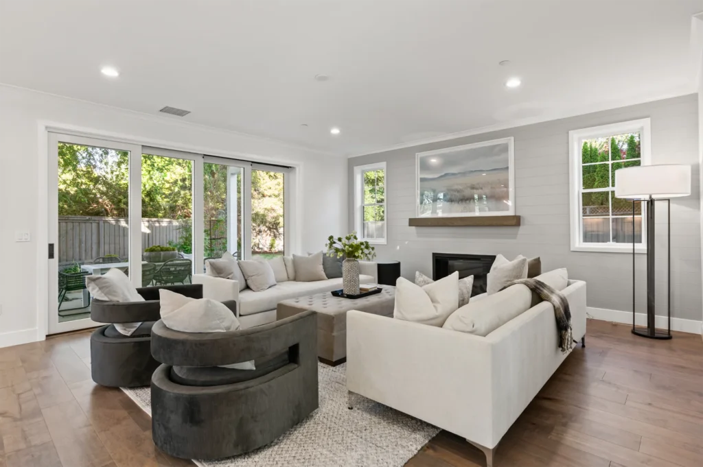 Menlo Park Traditional Home living room