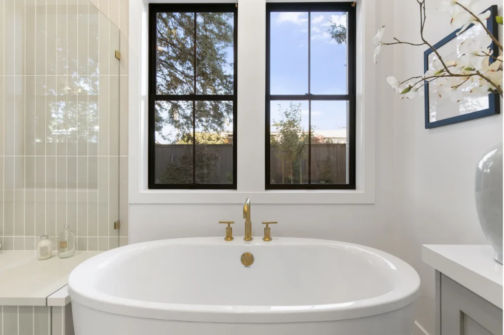 Atherton Single Story Farmhouse master bathtub