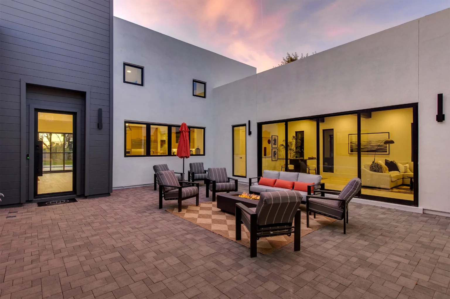 Phoenix Modern Style Home back yard patio, pavers, outdoor furniture