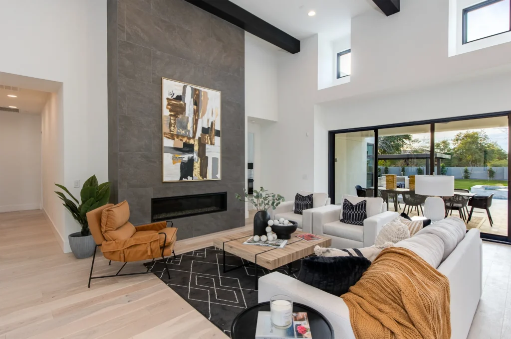 Gallery photo 10 of 12