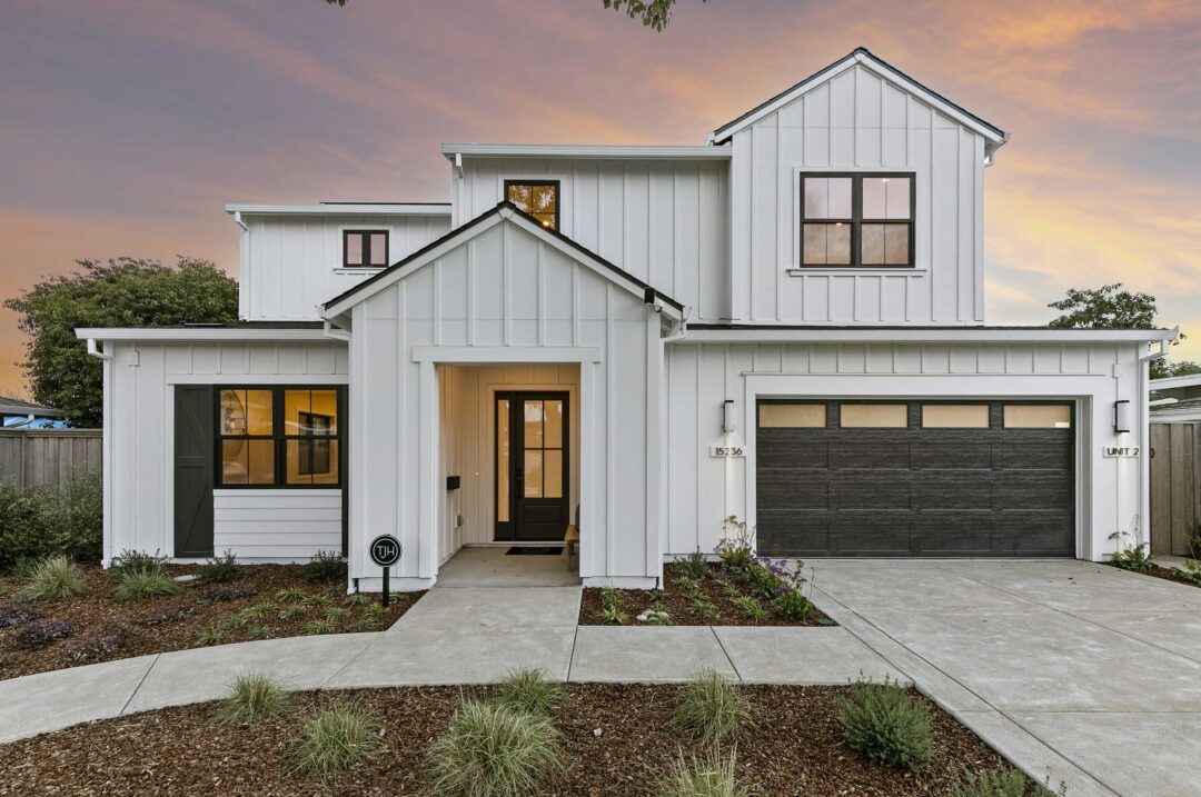 Tn. Tjh Nc 15236 Dickens Ave Web Dusk 001