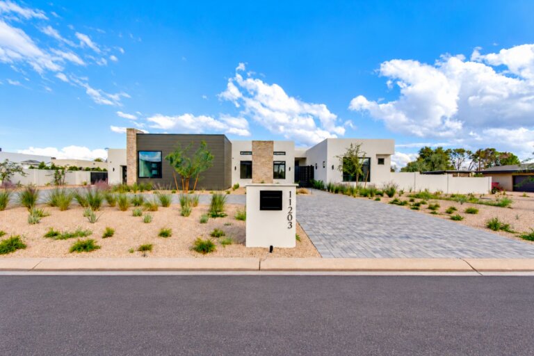11203 N Miller Rd