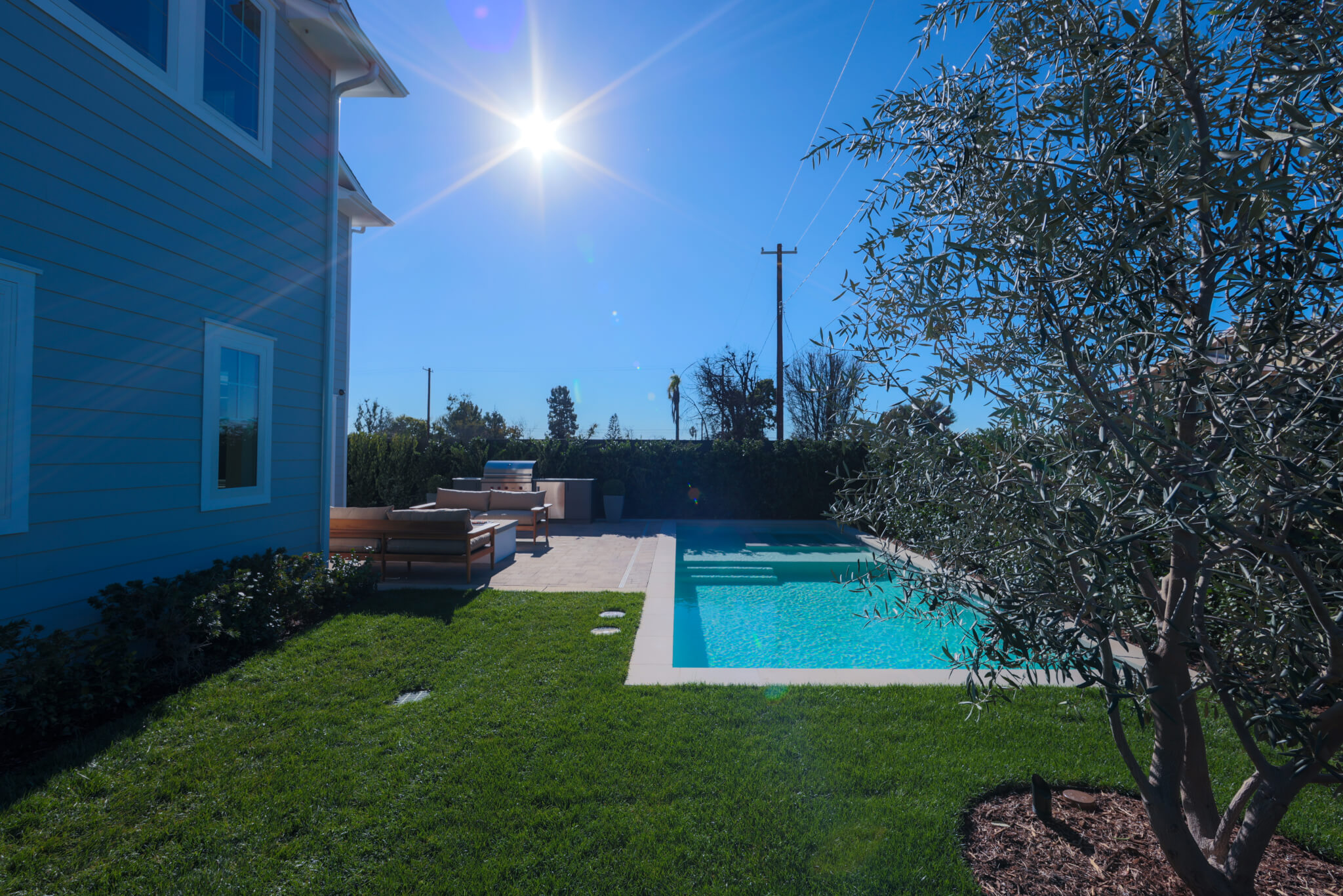 Gallery photo 6 of 12